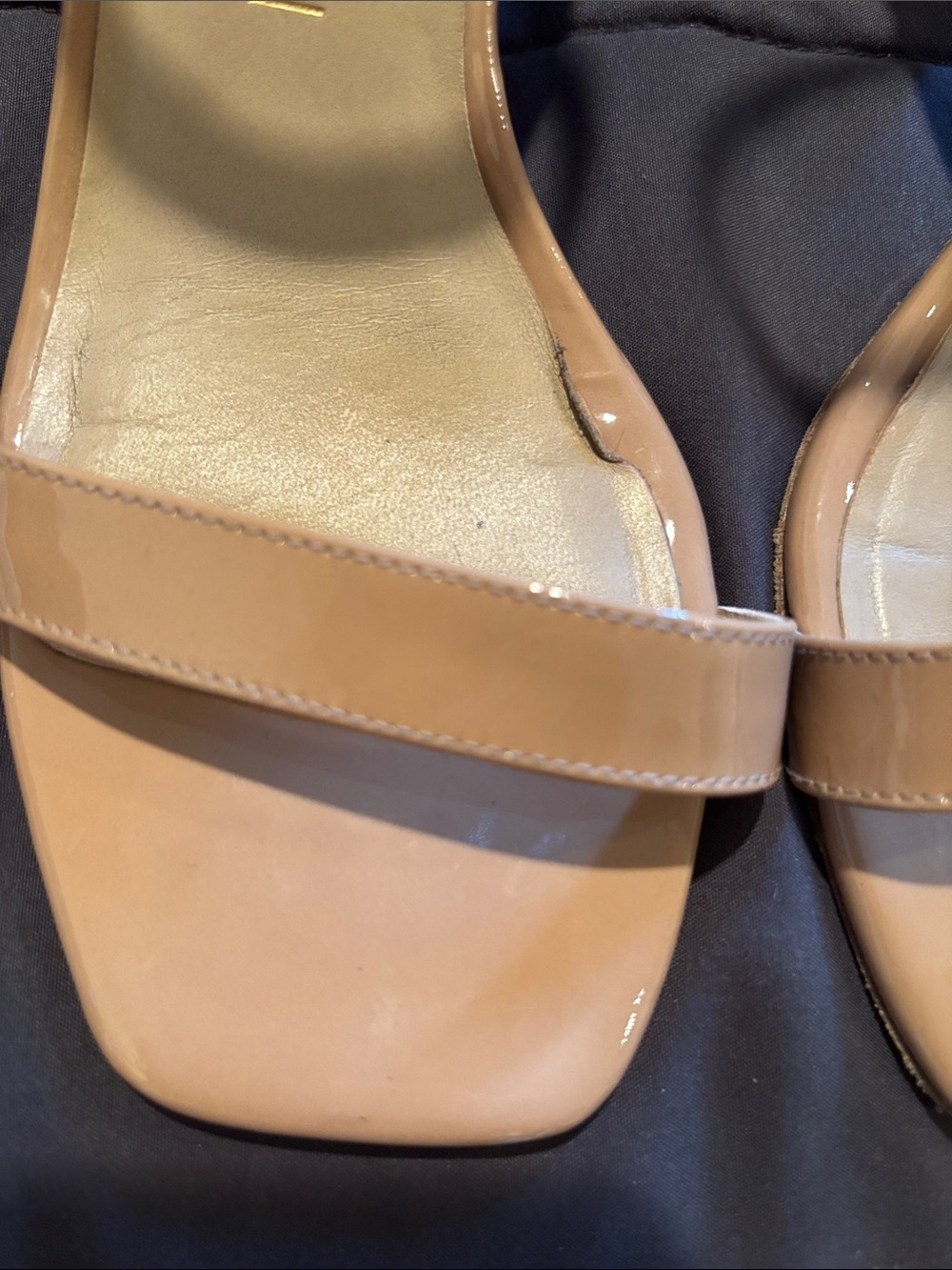 Stuart Weitzman Nearlynude Block Heel Sandal Adobe Patent Leather Size 8 - Picture 3 of 8